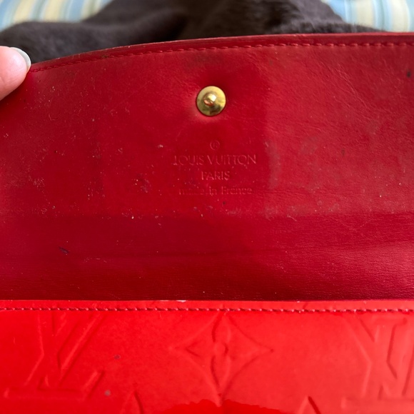 Authentic Louis Vuitton Red Vernis Leather Port Tresor Wallet - Picture 6 of 11